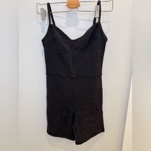 Wilfred free Black short romper